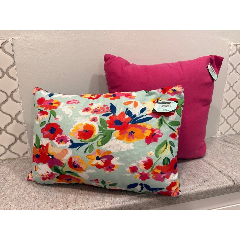 NWT The Spring Shop Indoor Outdoor Throw Pillows Set of 2 Bright Floral & Magent